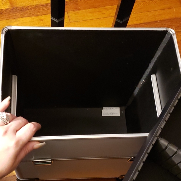 Makeup trunk - Picture 8 of 11